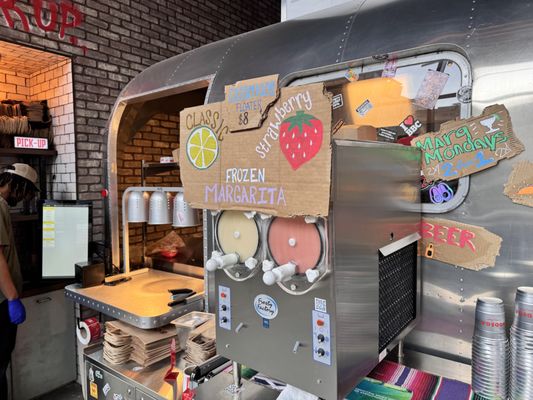 Bodega Taqueria y Tequila by null
