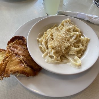J's Restaurant & Lounge - Lounges Near Me - Newberg, Oregon J's Restaurant & Lounge - Lounges Near Me - Newberg, Oregon
