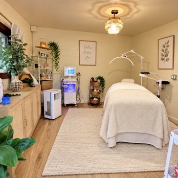 Lumiere Glow Studio - Skin Care Near Me - El Segundo, California Lumiere Glow Studio - Skin Care Near Me - El Segundo, California