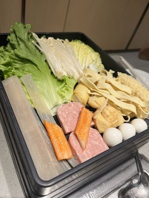 Haidilao Hot Pot Toronto Downtown by null