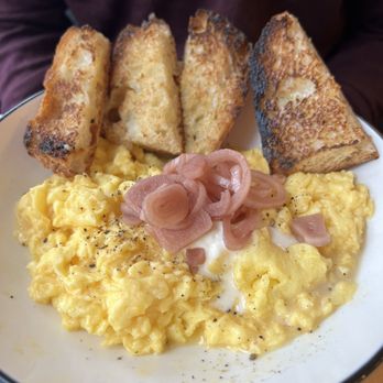 Sunday Motor Co Cafe - Desserts Near Me - Madison, New Jersey