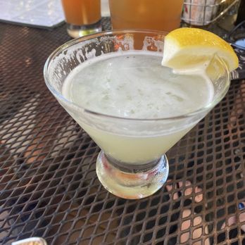 Healdsburg Bar & Grill - Lemon Drop - Burgers Near Me - Healdsburg, California Healdsburg Bar & Grill - Lemon Drop - Burgers Near Me - Healdsburg, California