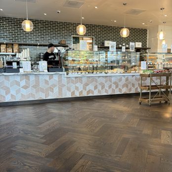 Ellie's Table - Inside - Cafes Near Me - Irvine, California