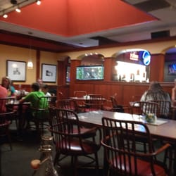 Zumpano's Ristorante & Pizzeria - Nice place to relax and watch the game
