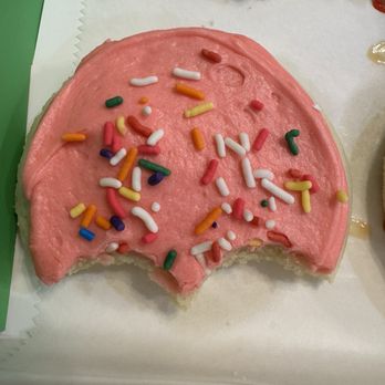 Twisted Sugar - Sprinkles cookie with a lack of that bomb frosting flavor :/ I was looking forward to this one and was sad - Desserts Near Me - Sparks, Nevada Twisted Sugar - Sprinkles cookie with a lack of that bomb frosting flavor :/ I was looking forward to this one and was sad - Desserts Near Me - Sparks, Nevada