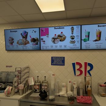 Baskin Robbins - Menu and prep area - Ice Cream & Frozen Yogurt Near Me - Mississauga, Ontario Baskin Robbins - Menu and prep area - Ice Cream & Frozen Yogurt Near Me - Mississauga, Ontario