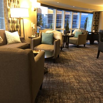 Fairmont Waterfront - Gold floor lounge - Hotels Near Me - Vancouver, British Columbia