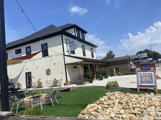 ALE’ RAE’S GASTRO PUB AND COFFEE BAR - 37 Photos & 17 Reviews - 937 N ...