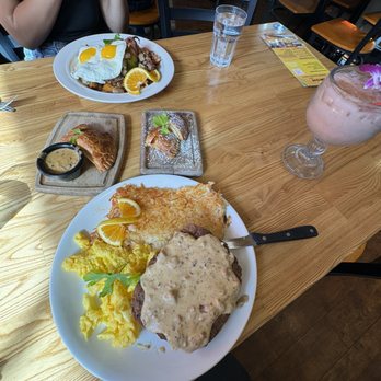 Cheff Che Cafe & Bar - Empanadas Near Me - San Jose, California Cheff Che Cafe & Bar - Empanadas Near Me - San Jose, California
