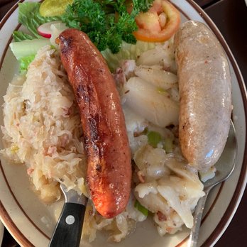 Zum Stammtisch - German Near Me - Glendale, New York