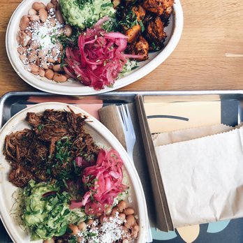 Loqui - Chicken and beef plate with flour tortillas - Tacos Near Me - Culver City, California Loqui - Chicken and beef plate with flour tortillas - Tacos Near Me - Culver City, California