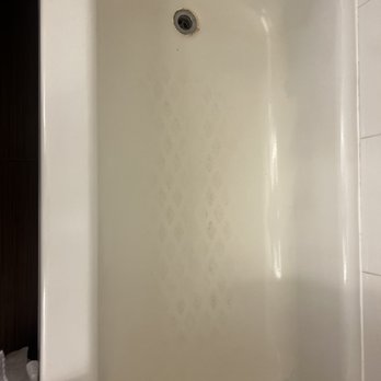 Hilton Albany - Dirty tub - Hotels Near Me - Albany, New York Hilton Albany - Dirty tub - Hotels Near Me - Albany, New York