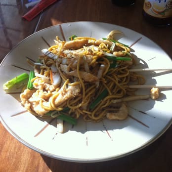 Little Kitchen - Chicken Lo Mein ! - Chinese Near Me - Mamaroneck, New York