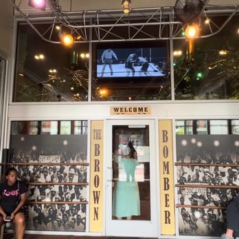 Joe Louis Southern Kitchen - Breakfast & Brunch Near Me - Detroit, Michigan Joe Louis Southern Kitchen - Breakfast & Brunch Near Me - Detroit, Michigan