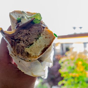 Un Bien - Cuban Near Me - Seattle, Washington