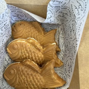 Ichigo Matcha - Red bean Taiyaki, comes in an order of 3 - Ice Cream & Frozen Yogurt Near Me - Boulder, Colorado