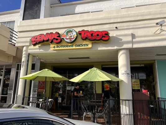 Benny's Tacos & Rotisserie Chicken in Culver City 🇲🇽 by null