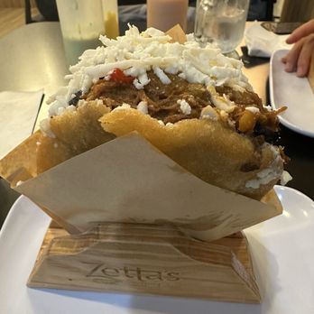Zetta's Arepas Bistro - Venezuelan Near Me - Cliffside Park, New Jersey