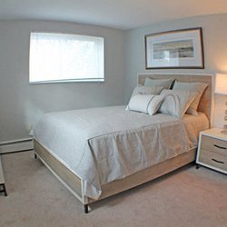 Valley York Apartments - Bedroom