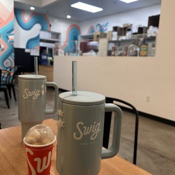 Swig - Seasonal tumblers and pretzel bites - Desserts Near Me - Las Vegas, Nevada