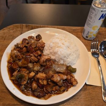 Vinh-Loi Kitchen - Thai Near Me - Hamburg, HH