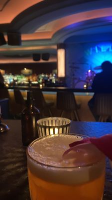 Willis Show Bar by null
