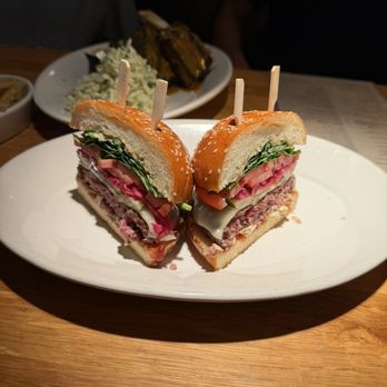 R+D Kitchen - Burger 10/10 - New American Near Me - Yountville, California R+D Kitchen - Burger 10/10 - New American Near Me - Yountville, California