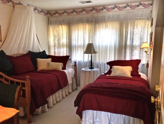 Brass Pineapple Inn by null