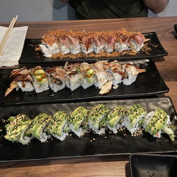 Kan Sushi - Dragon Roll and other rolls - Sushi Bars Near Me - Honolulu, Hawaii Kan Sushi - Dragon Roll and other rolls - Sushi Bars Near Me - Honolulu, Hawaii