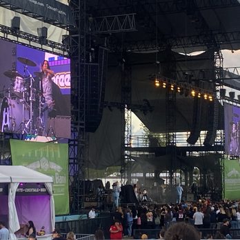 Huntington Bank Pavilion - view from 300s - Outdoor Movies Near Me - Chicago, Illinois