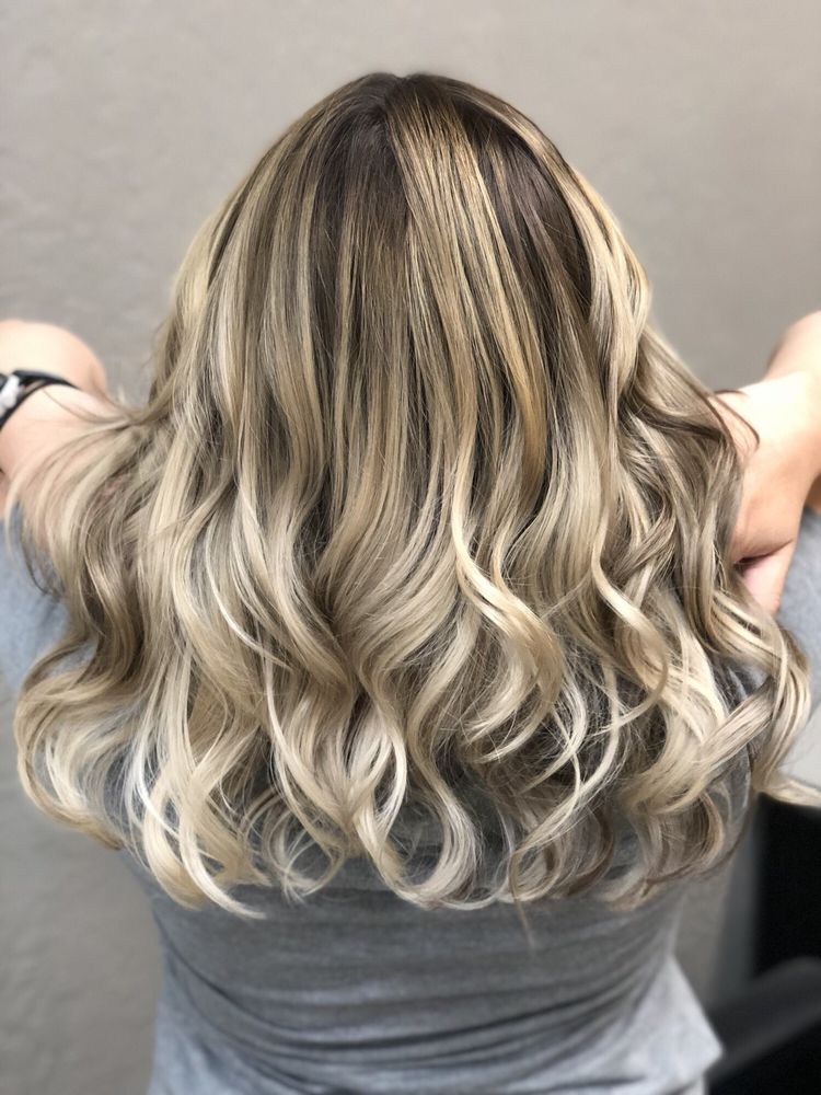 Ideal Hair Logo
