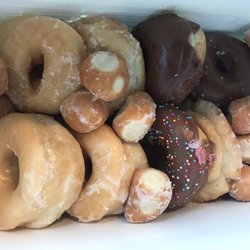 Daylight Donuts of Ruston - I think I am set......till noon ;) Lovely owners just threw in a ton of extras and freebies. Very gracious!Thank you.