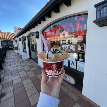 Cold Stone Creamery - a hand holding a cup of ice cream - Ice Cream & Frozen Yogurt Near Me - La Jolla, California