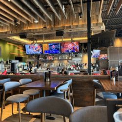 Social House Arlington - Inside