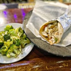 J-N-G Grill - Chicken gyro and broccoli