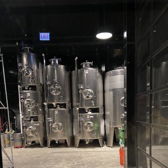 The Tasting Room at Chicago Winery - Wine Bars Near Me - Chicago, Illinois
