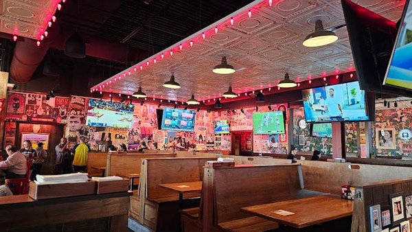 M.L.Rose Craft Beer & Burgers - Gallatin by null