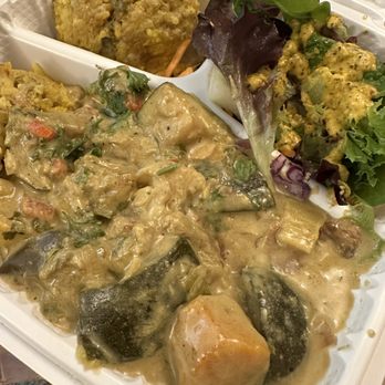 Da Spot - Veggie curry plate and saffron rice. Get the saffron rice! - Mediterranean Near Me - Honolulu, Hawaii