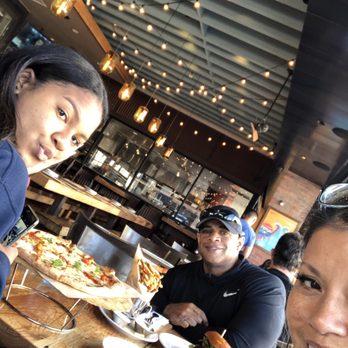 Simmzy's - Checking out a new spot with my partners in crime! - Gastropubs Near Me - Long Beach, California