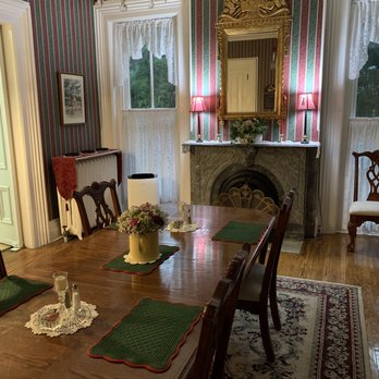 Pinehill Inn - Dining room - Bed & Breakfast Near Me - Oregon, Illinois
