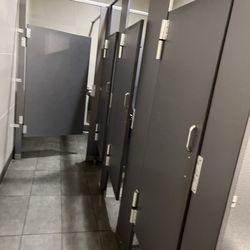 Pacific Seafood Buffet - Bathroom