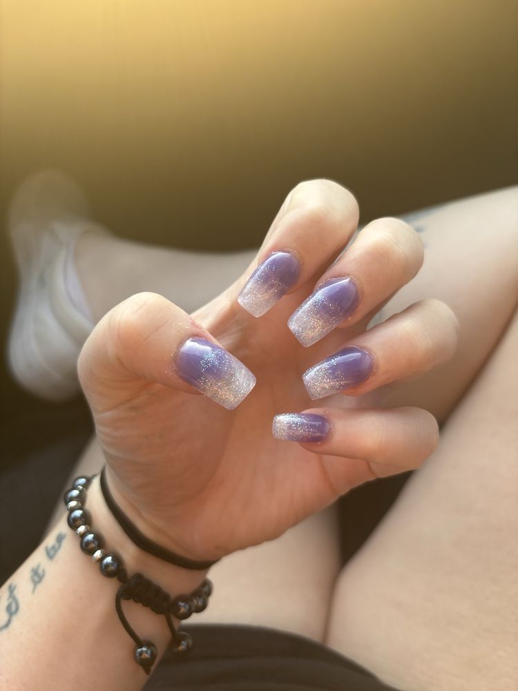 Bmv Nails Logo