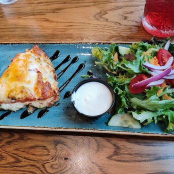 44 & King - Tomato pie - Pubs Near Me - Myrtle Beach, South Carolina
