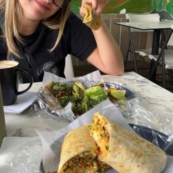 Blanca's bakery & el papi - Breakfast burrito