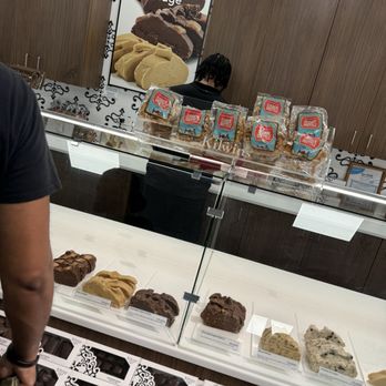 Kilwins Ice Cream - Chocolate - Fudge - Fudge bar - Ice Cream & Frozen Yogurt Near Me - Chicago, Illinois