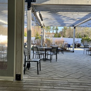 Atlantic Grill - Outdoor seating - Seafood Near Me - Rye, New Hampshire