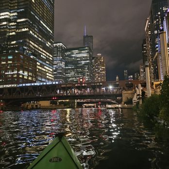 Urban Kayaks Riverwalk - Rafting/Kayaking Near Me - Chicago, Illinois