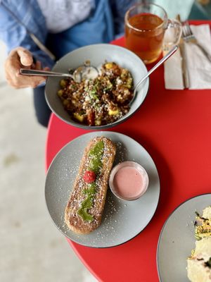 Verna Café & Bar by null