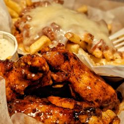 Korean-buffalo with chili cheese fries