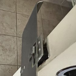 Staybridge Suites Oklahoma City Airport - Broken handicap lock to bathroom